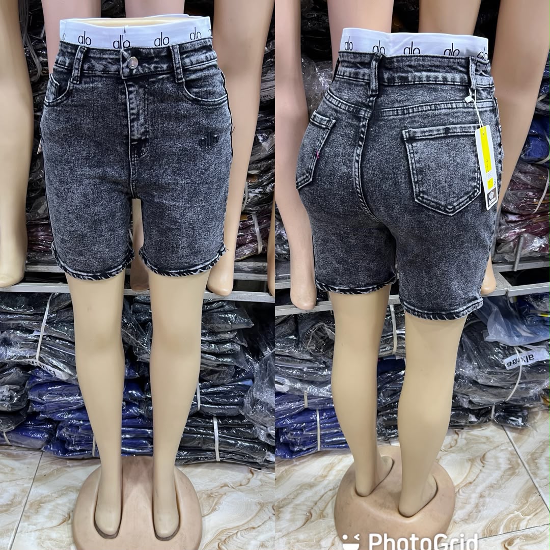 💖 Short Jean Taille Haute Cœurs Strass 💖