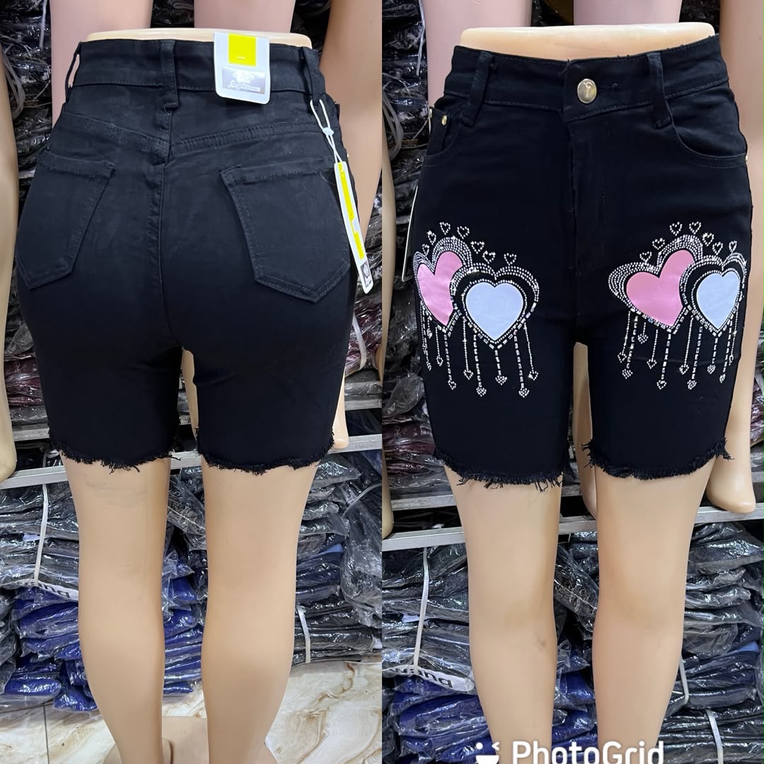 💖 Short Jean Taille Haute Cœurs Strass 💖