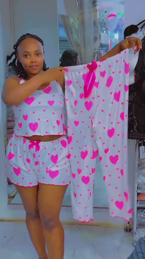 ✨ Ensemble Pyjama Femme à Motifs Cœurs – Douceur et Confort ✨